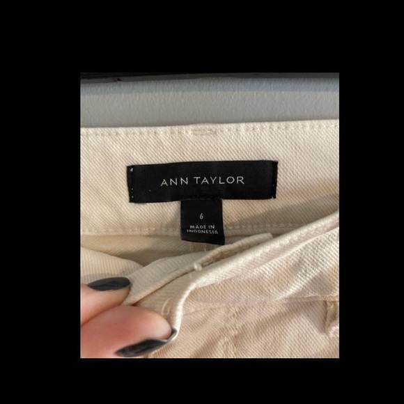 Ann Taylor Kick Crop Jeans - Picture 4 of 7